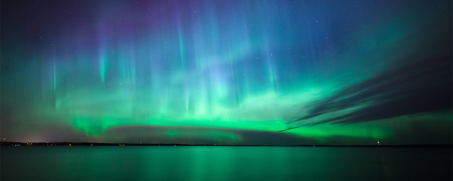 地球的磁场及其通过时间的变化