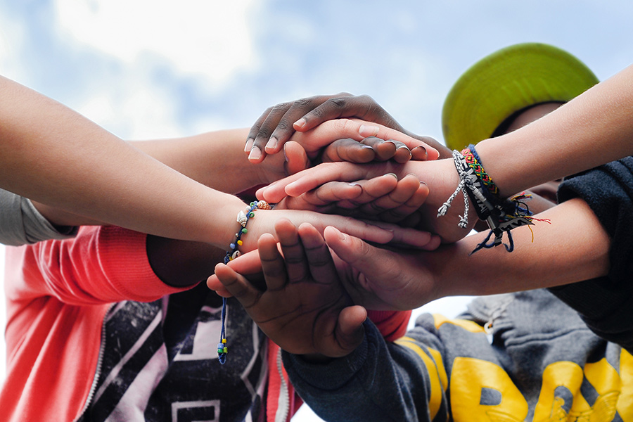 社会支持可来自各种来源,包括朋友、家庭或其他重要来源
