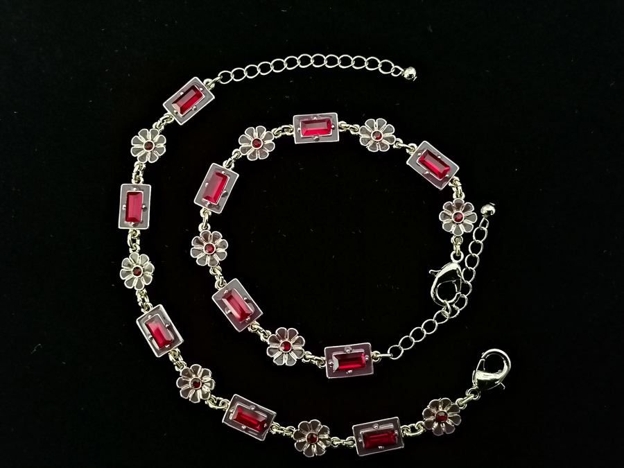 廉价汽车复制手镯廉价市场曾是伦敦主购物街和金匠行业中心